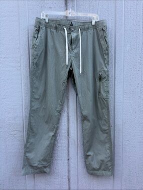 Vuori Women’s Ripstop Pants, Army Green